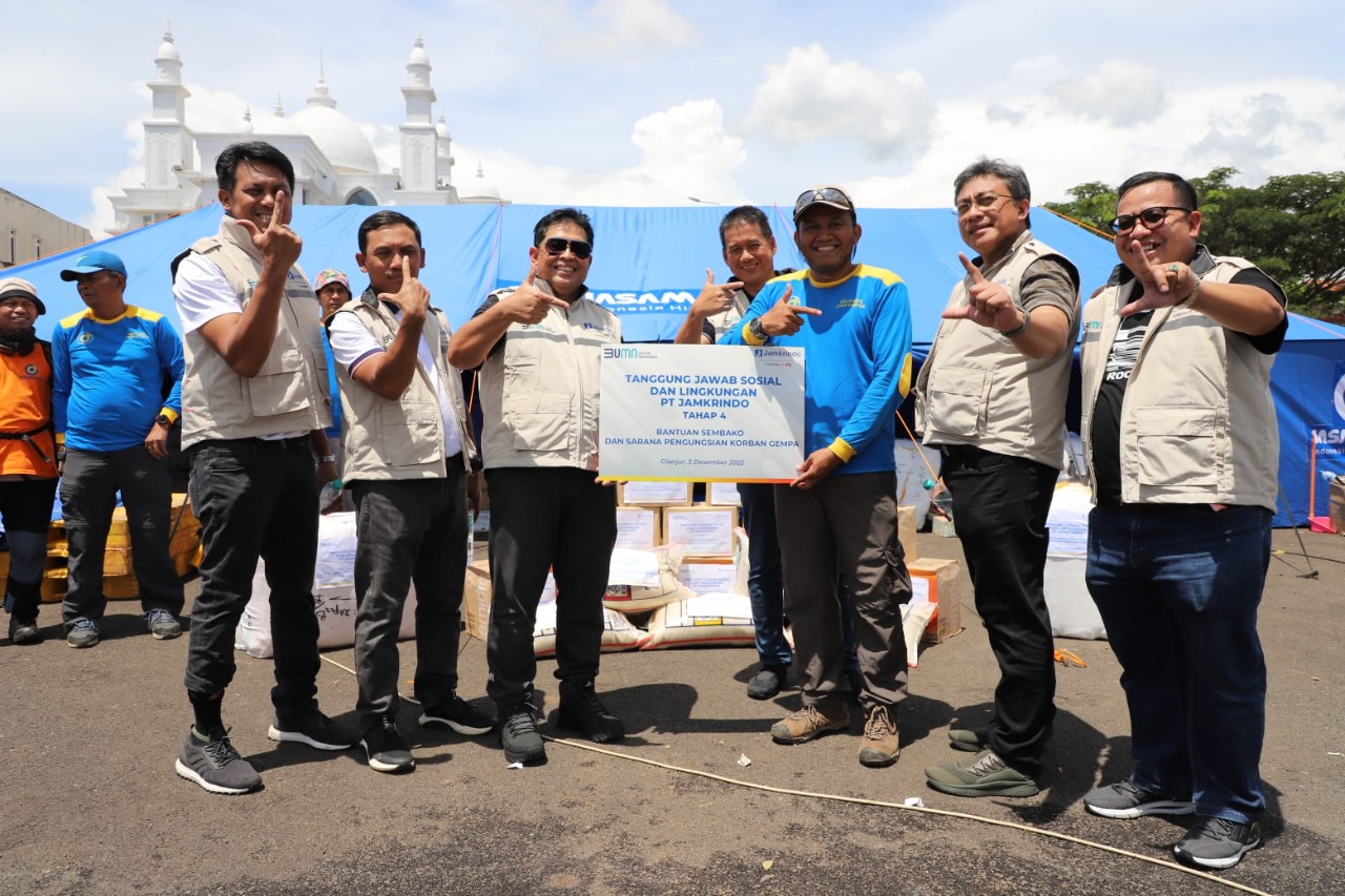 Jamkrindo Kembali Salurkan Bantuan Sembako, Sarana Prasarana, dan Layanan Trauma Healing Di Cianjur